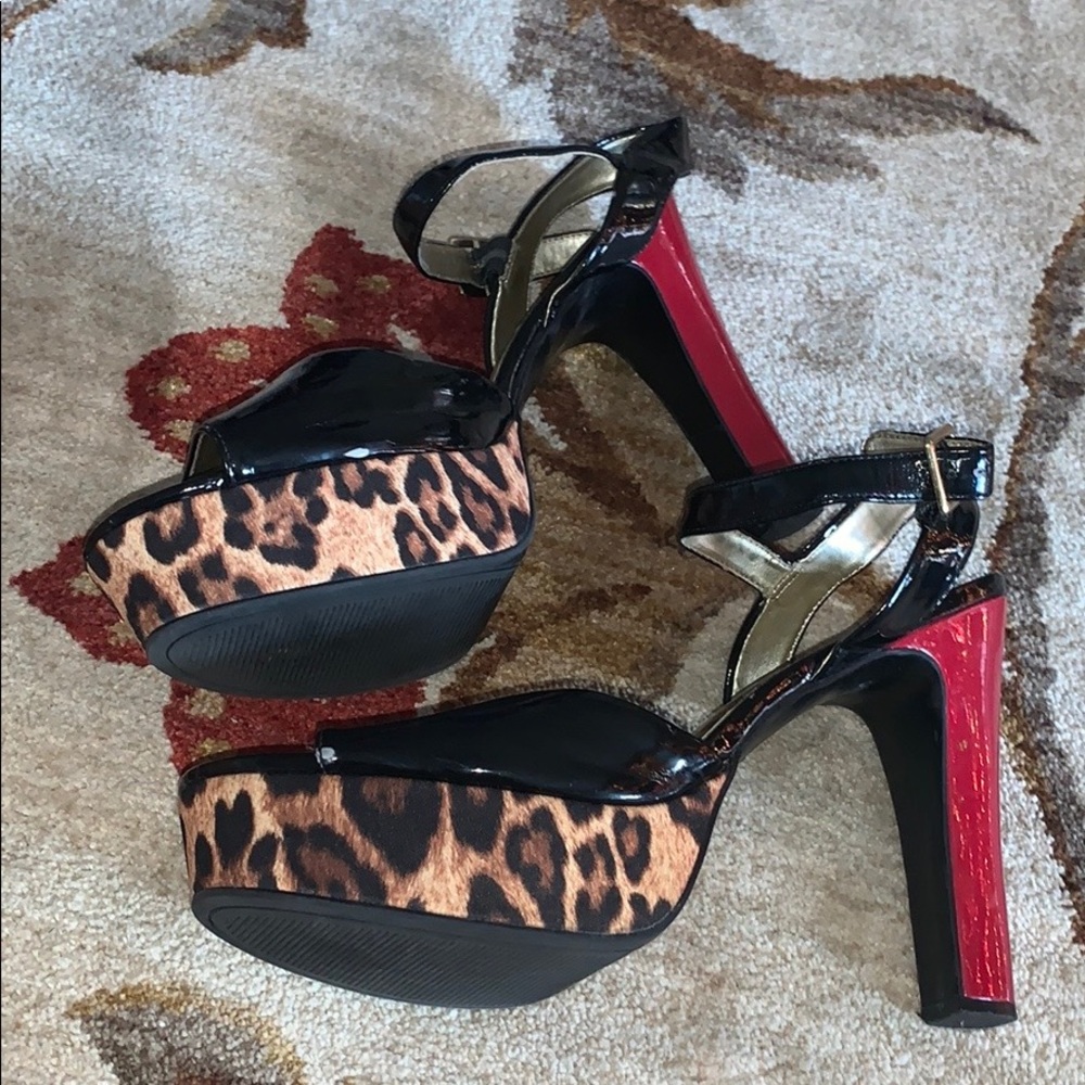 Wide Width Patent Platform Heels